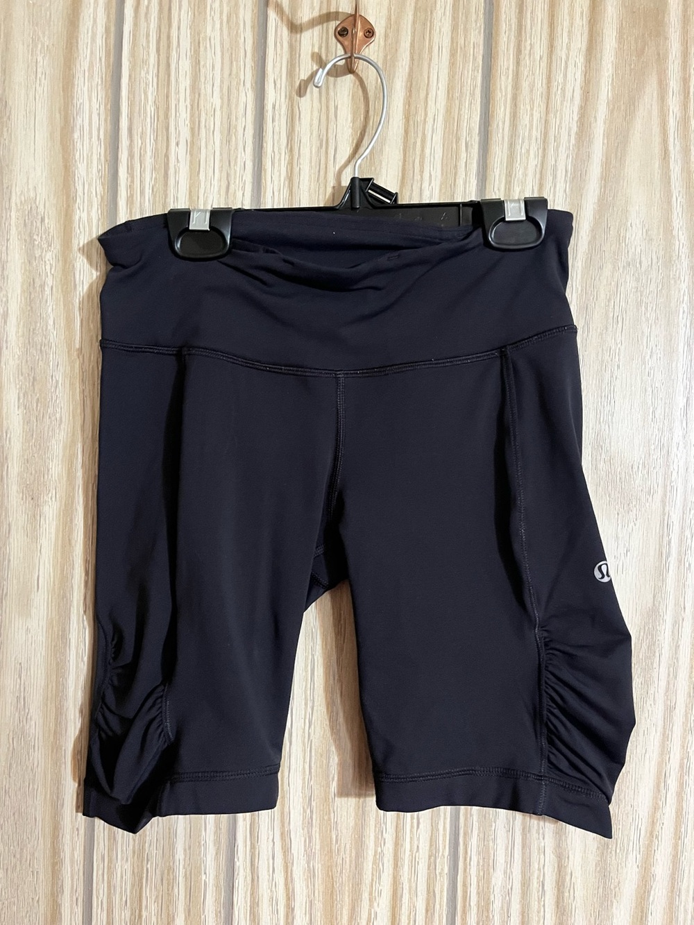Lululemon Black Ruched Side Run Biker Shorts with Back Pocket – Size 4